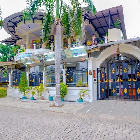 Oyo 3088 Green Valley House Senggigi Exterior photo