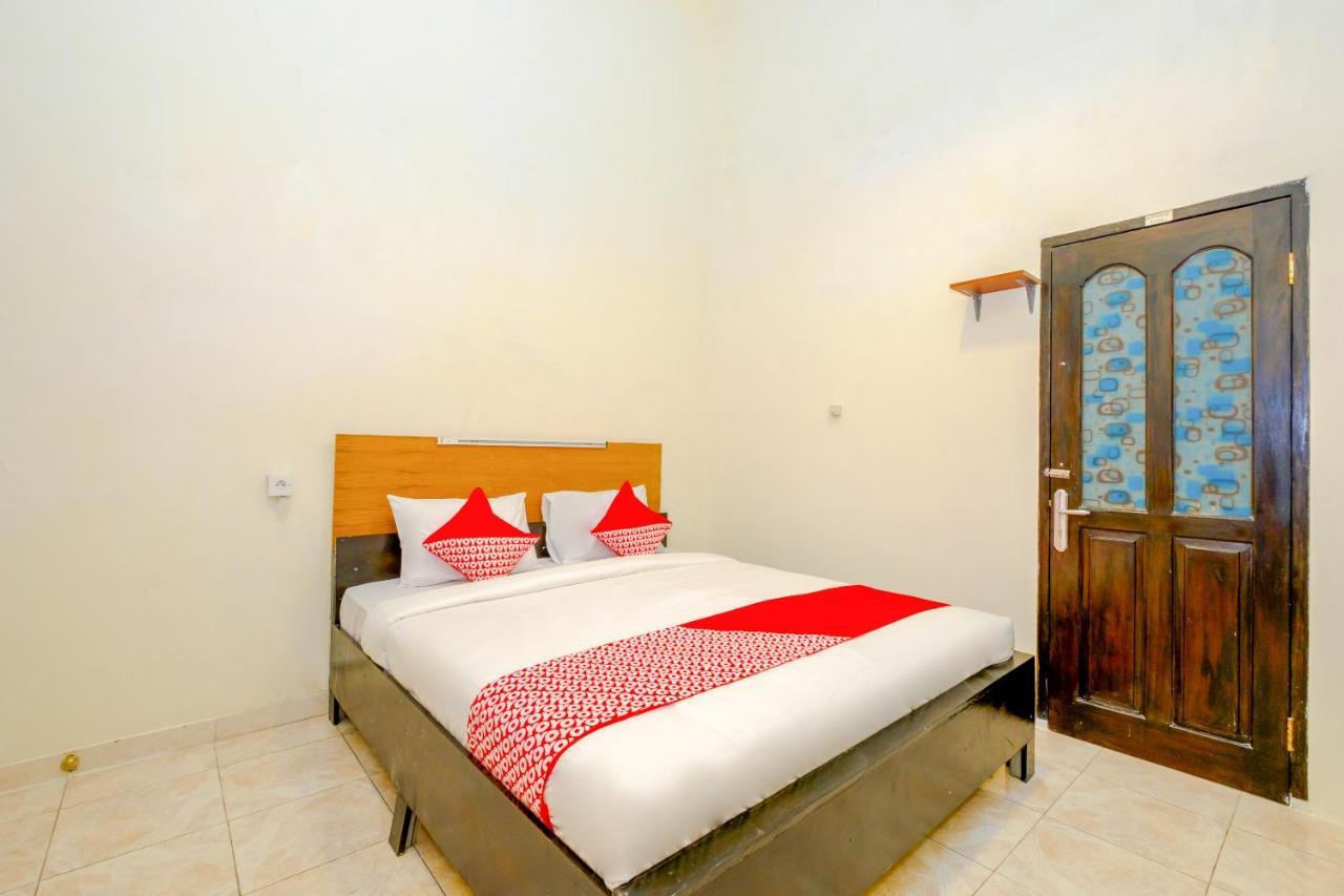 Oyo 3088 Green Valley House Senggigi Exterior photo