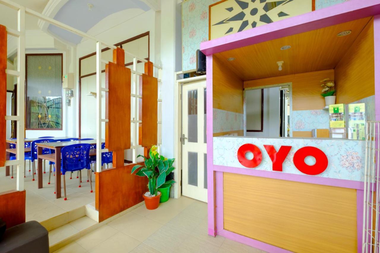 Oyo 3088 Green Valley House Senggigi Exterior photo