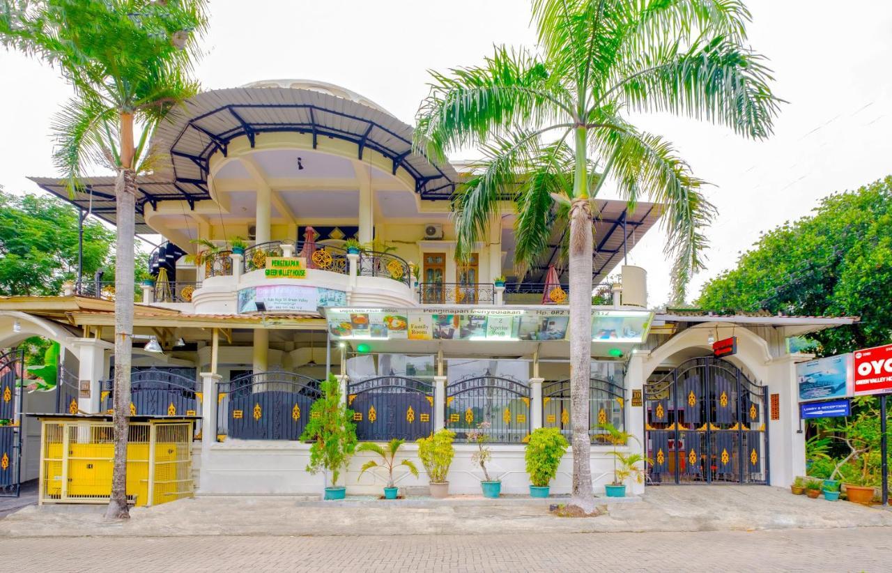 Oyo 3088 Green Valley House Senggigi Exterior photo