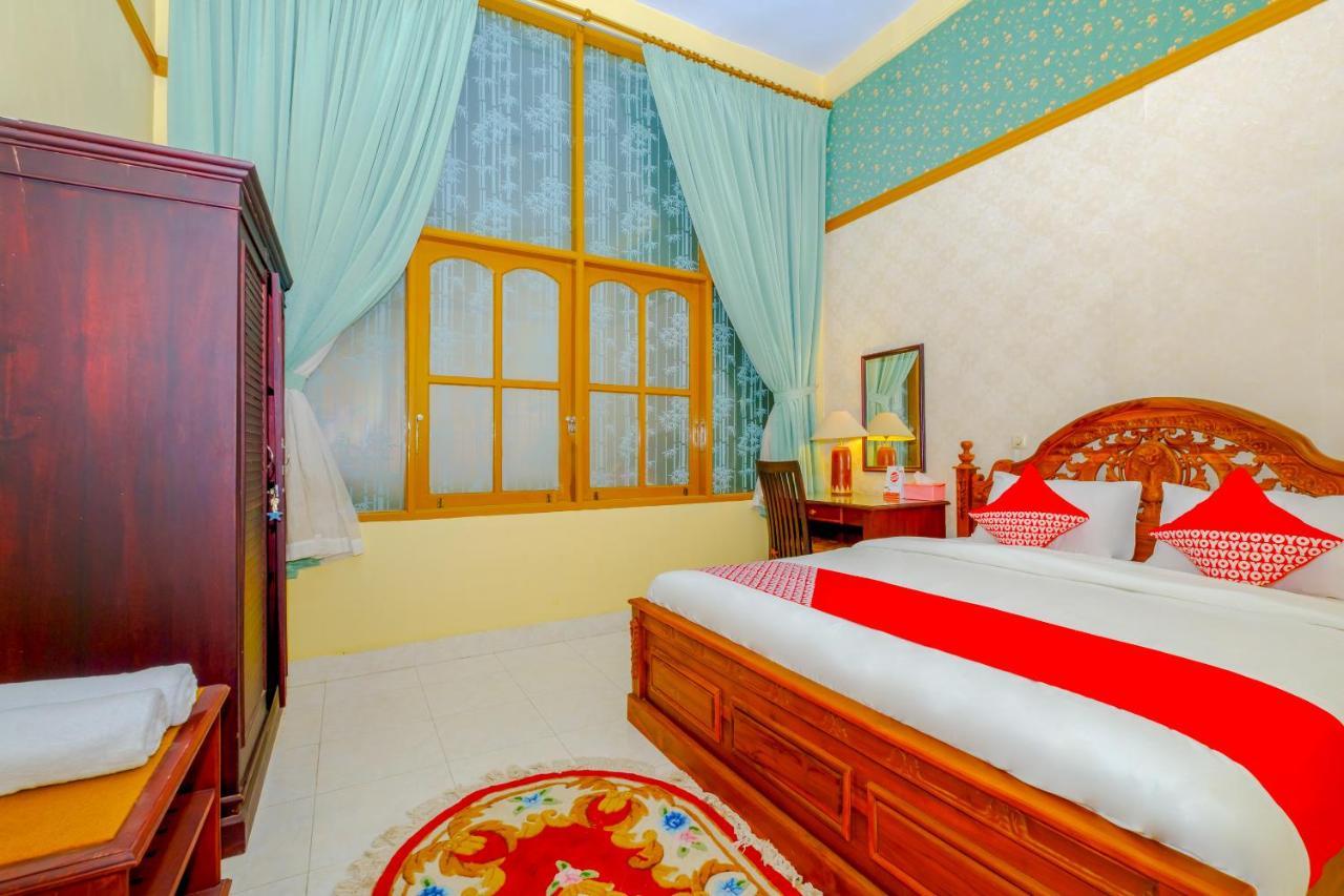 Oyo 3088 Green Valley House Senggigi Exterior photo