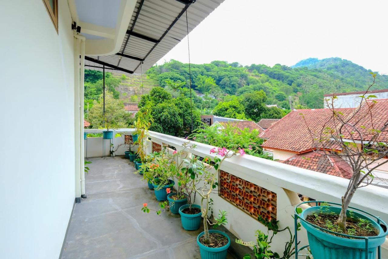 Oyo 3088 Green Valley House Senggigi Exterior photo